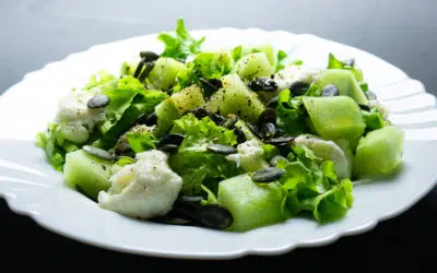 Strona główna 6 Sałatka z ogórkiem i mozzarellą